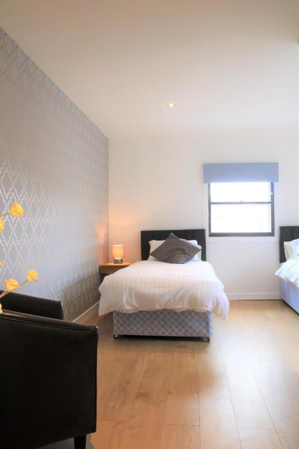 3 Bedroom Centre In Lauriston Place *