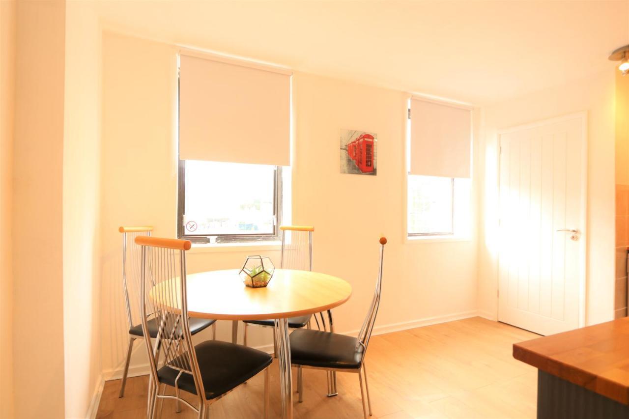 3 Bedroom Centre In Lauriston Place